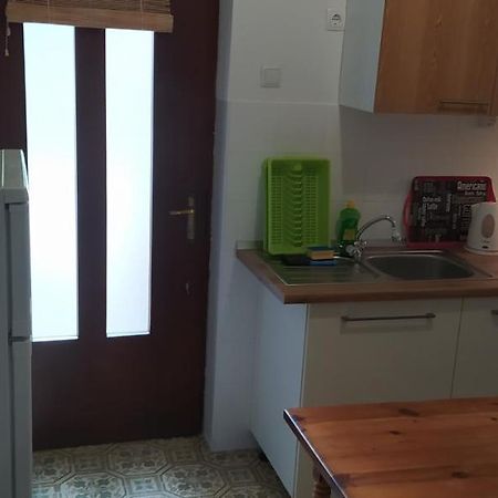 אומיס Apartments Ivka מראה חיצוני תמונה