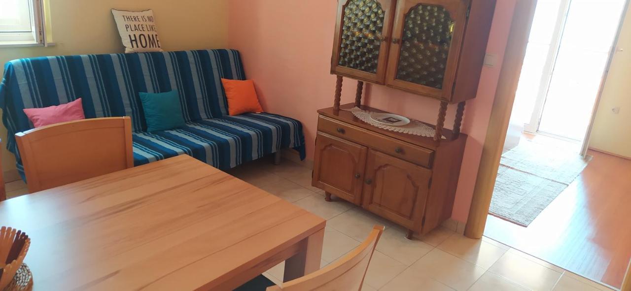 אומיס Apartments Ivka מראה חיצוני תמונה