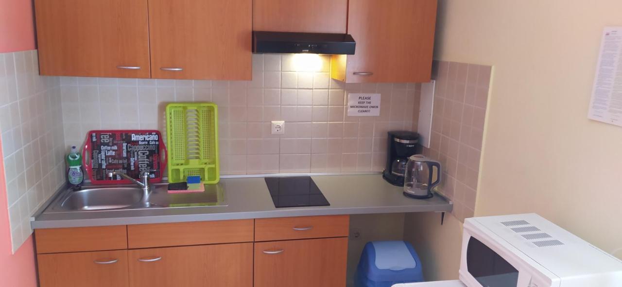 אומיס Apartments Ivka מראה חיצוני תמונה