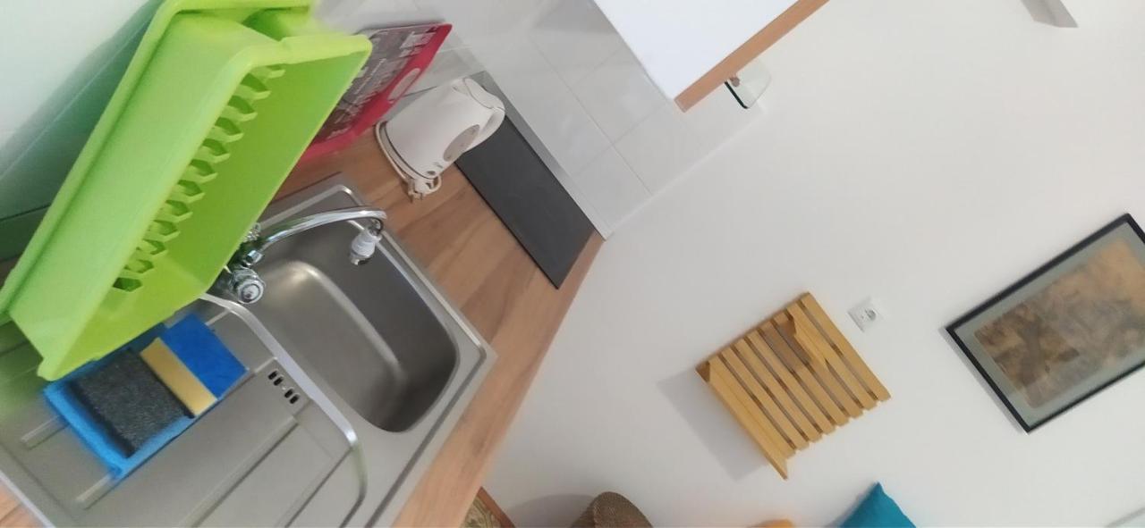 אומיס Apartments Ivka מראה חיצוני תמונה