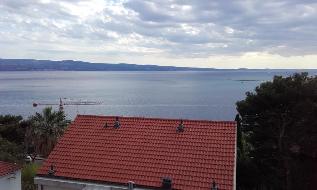 אומיס Apartments Ivka מראה חיצוני תמונה
