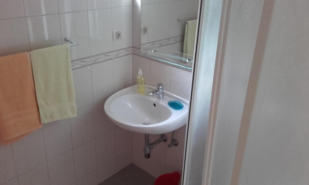 אומיס Apartments Ivka מראה חיצוני תמונה