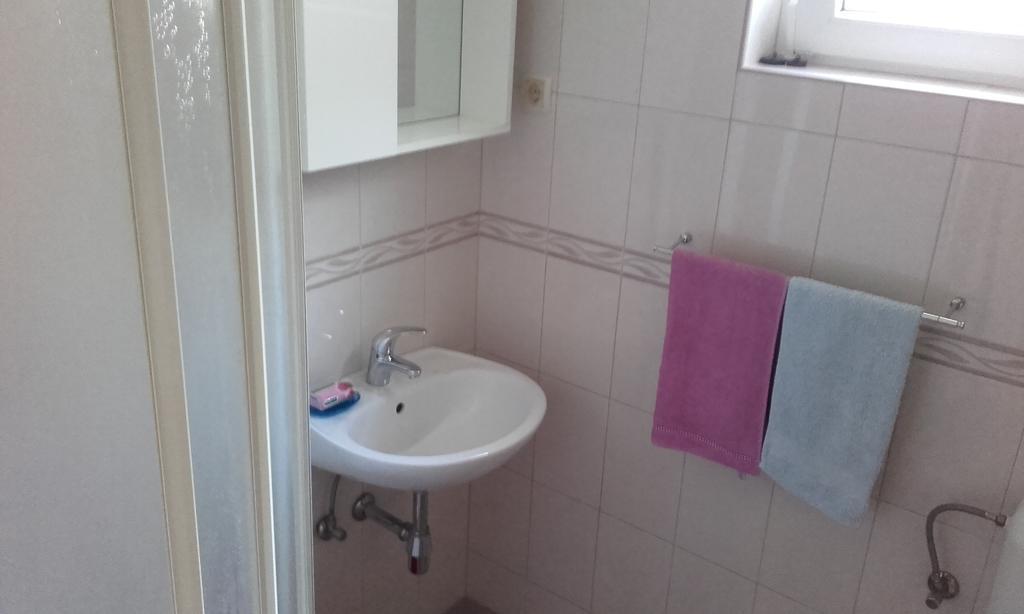 אומיס Apartments Ivka מראה חיצוני תמונה
