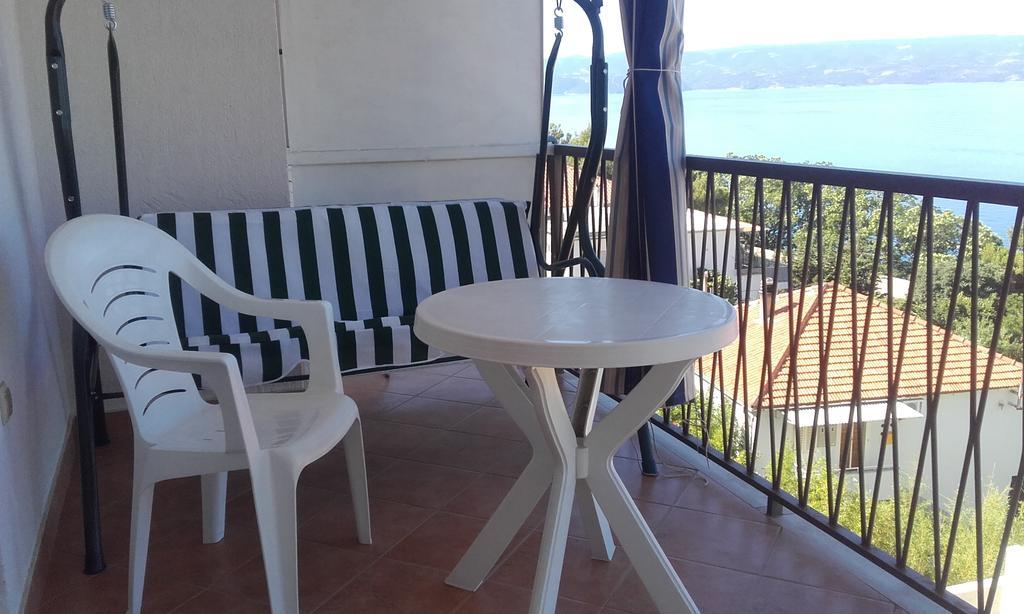 אומיס Apartments Ivka מראה חיצוני תמונה