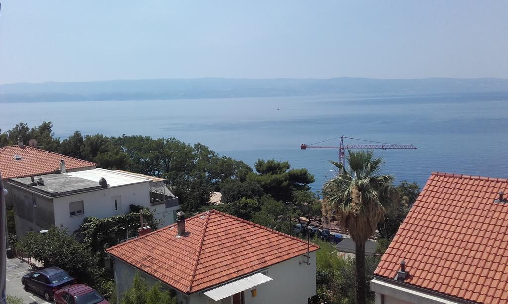 אומיס Apartments Ivka מראה חיצוני תמונה