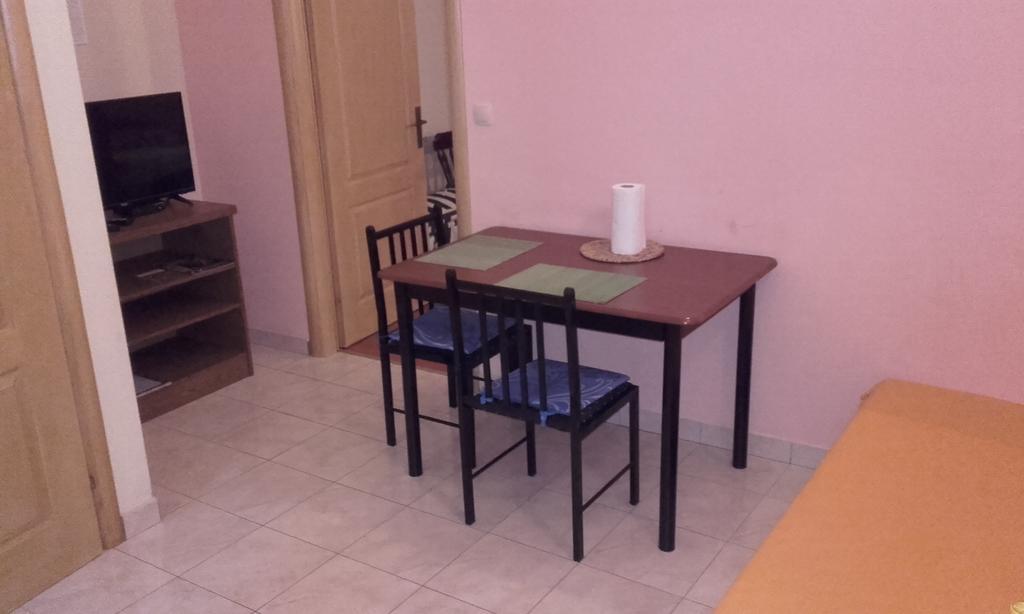 אומיס Apartments Ivka מראה חיצוני תמונה